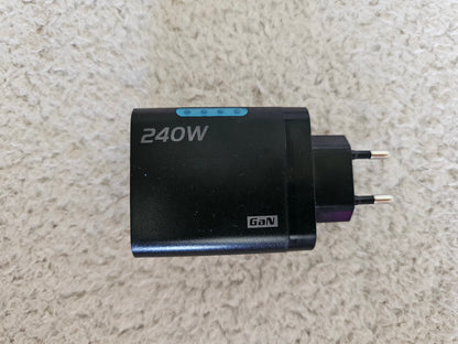 240W GaN 5-i-1 Hurtiglader – Kraftfull strømadapter for alle dine enheter