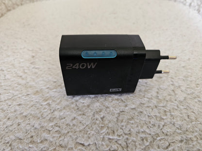 240W GaN 5-i-1 Hurtiglader – Kraftfull strømadapter for alle dine enheter